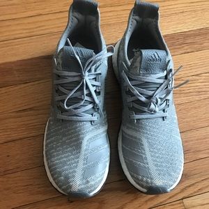 Gray Men’s Adidas pureboost shoes